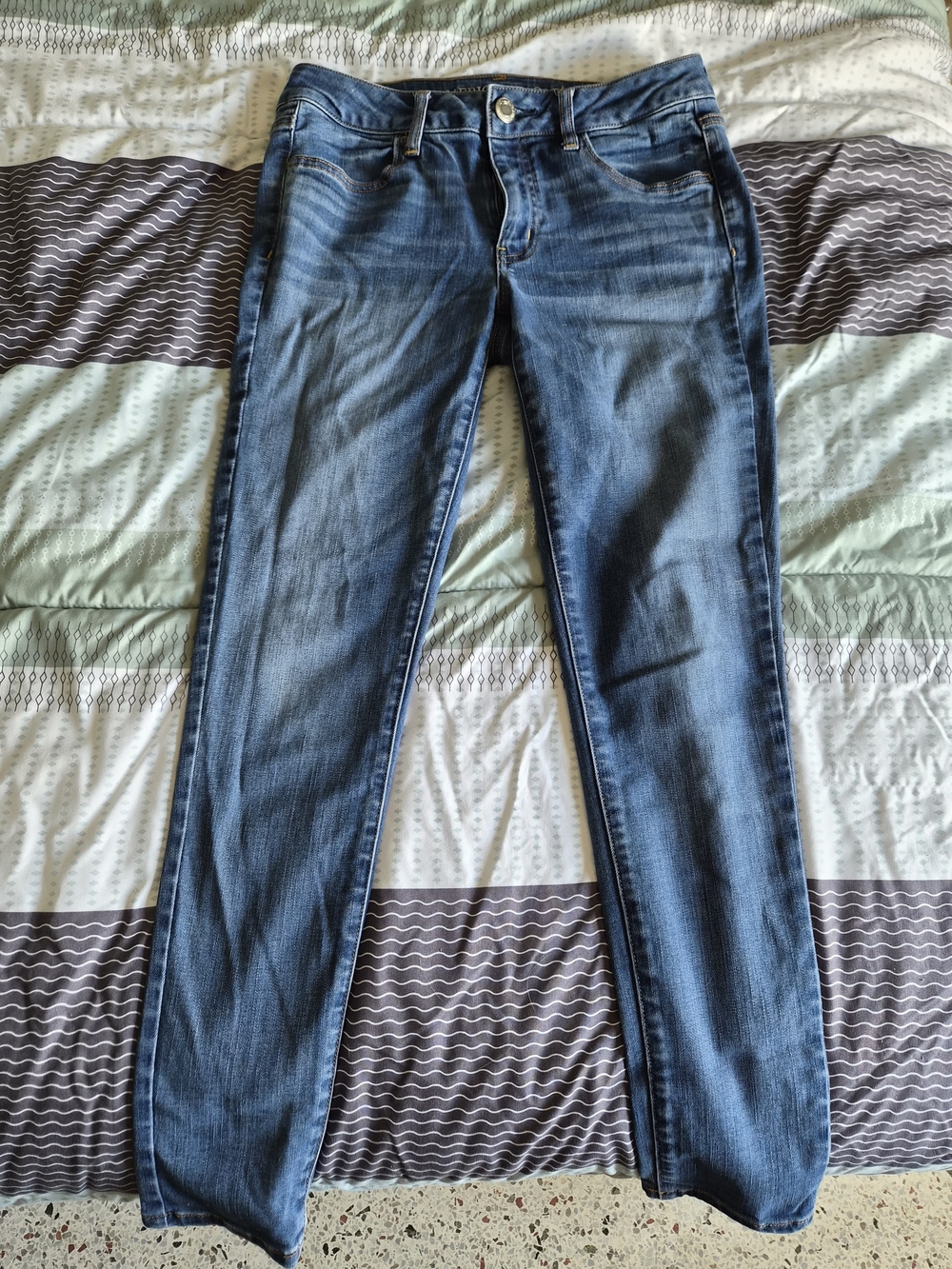 American Eagle Outfitters Women's Medium Blue Skinny Jeans